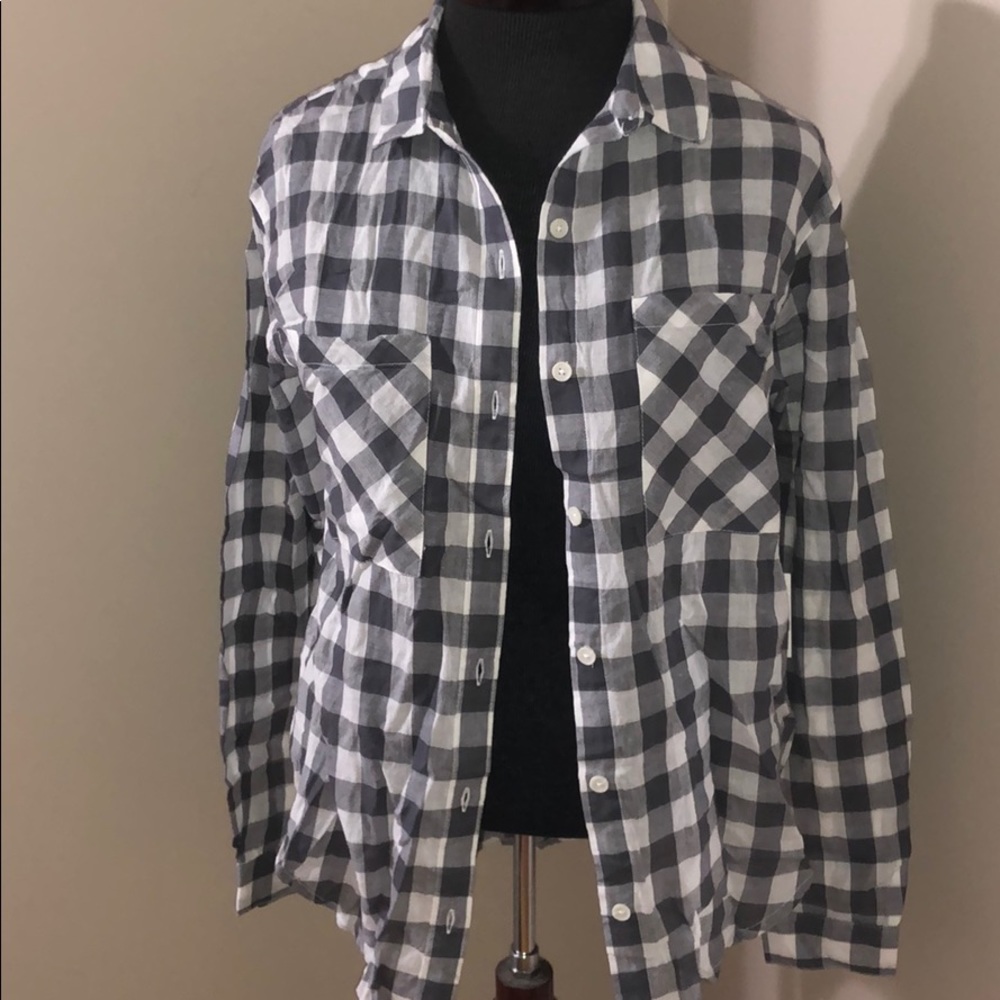 Lightweight button down